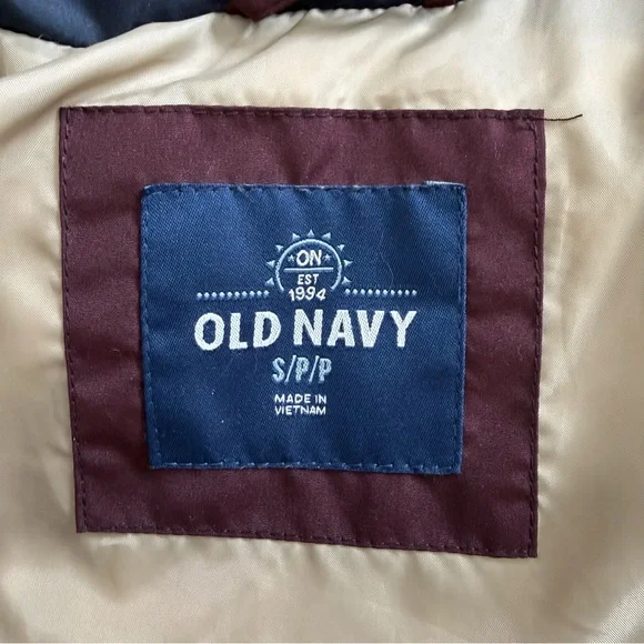Old Navy Burgundy and Navy Puffer Vest - Picture 6 of 10